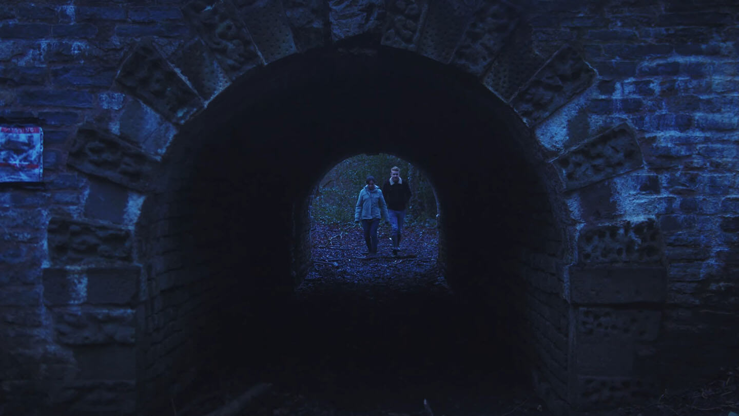 That Night: An Expectant House and Its Chilling Emptiness