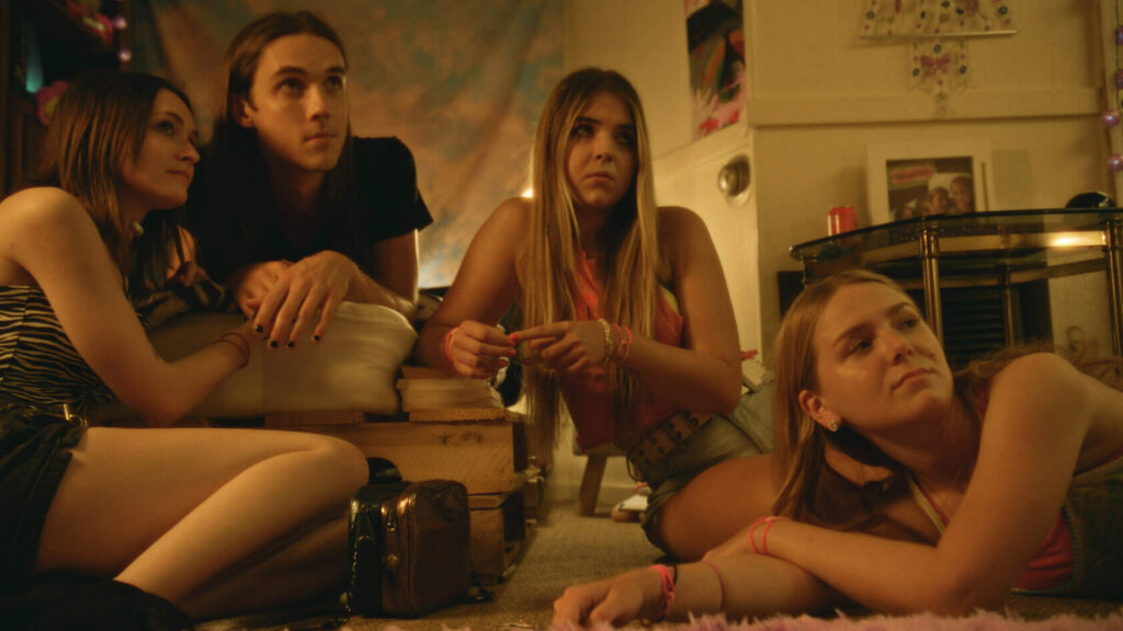 Trashy: Coming-of-Age Teen Drama That Leaves Behind Poignant Life Lessons